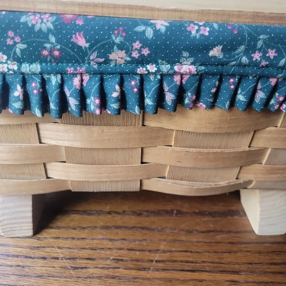 Peterboro Basket Co Footed Woven Basket w Lid & Liner Floral Fabric 12x7x7.5 VTG